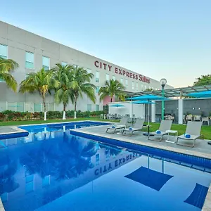 **** Apartahotel Express By Marriott México